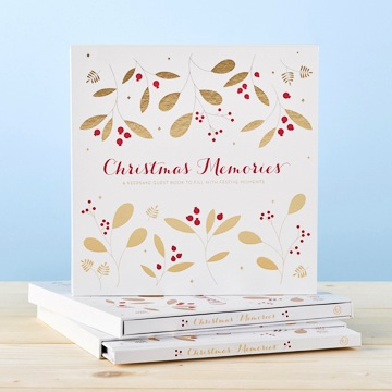 CHRISTMAS MEMORIESA Keepsake Guest Book to Fill with Festive Moments